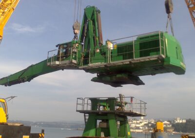 Operaciones desmontaje y montaje MANTSINEN 110RCT puerto EL FERROL-puerto RIBADEO.
